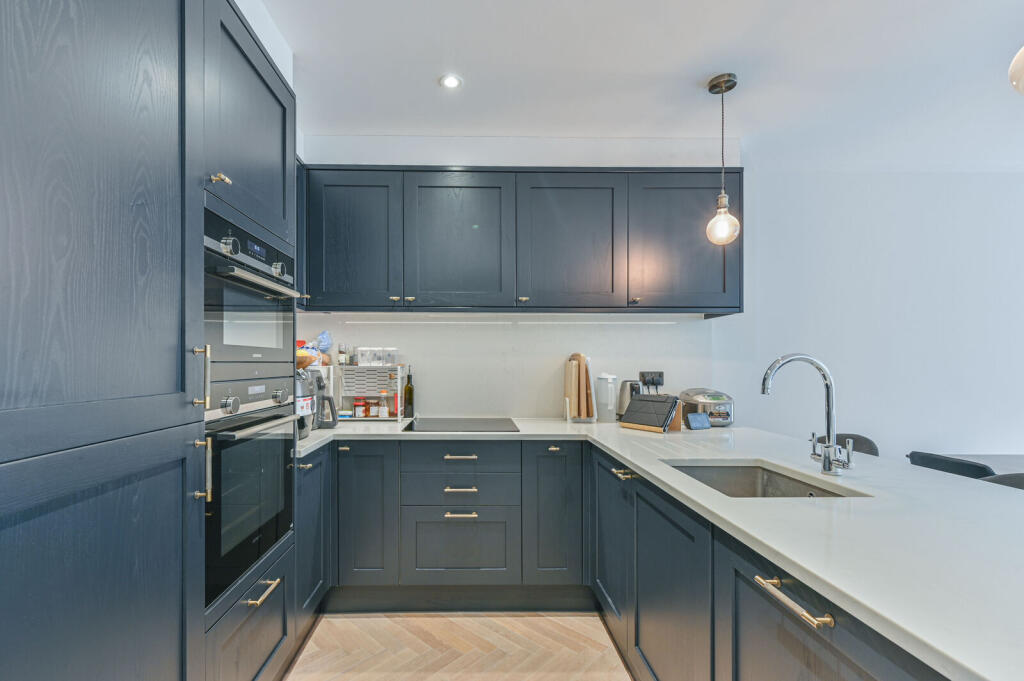 House in London - View 5