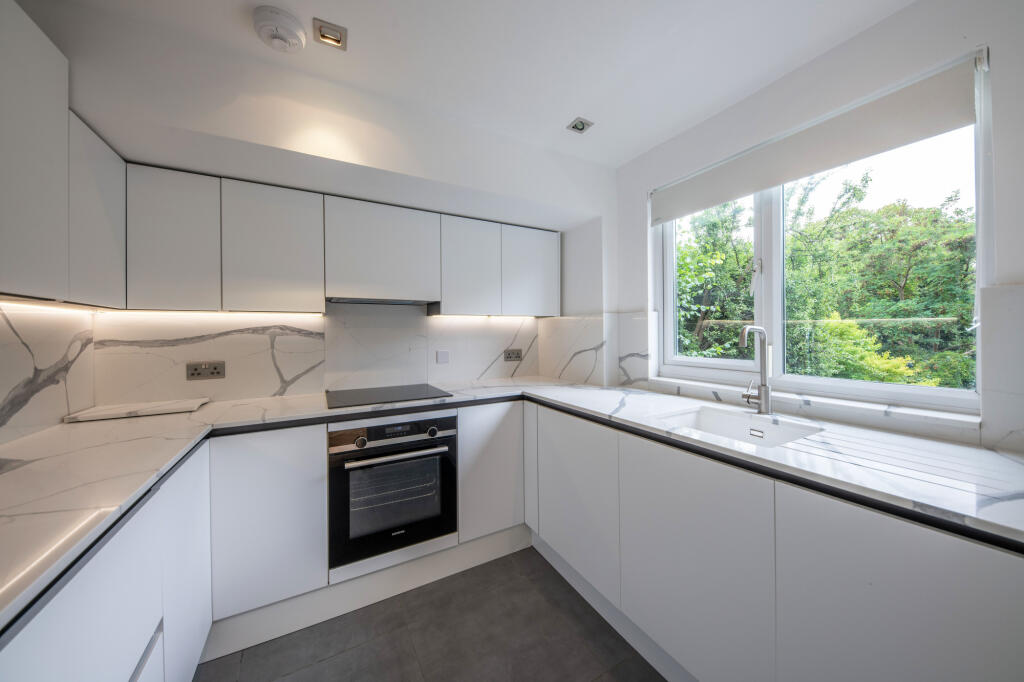 Apartment in London - View 4