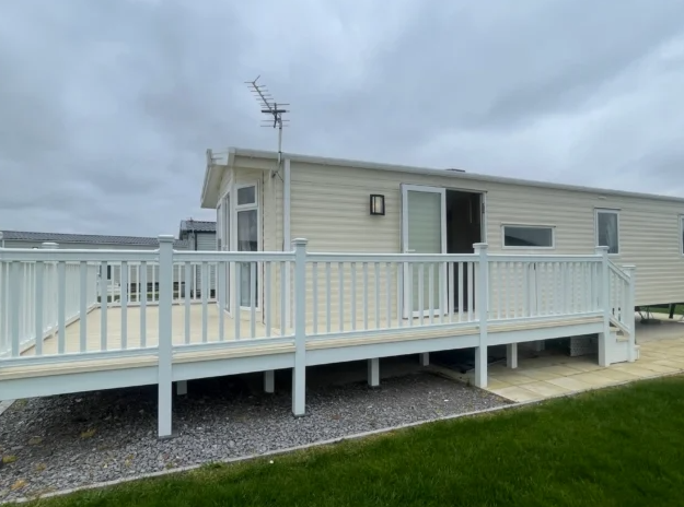 3-bed caravan on Unity Beach, £64,665