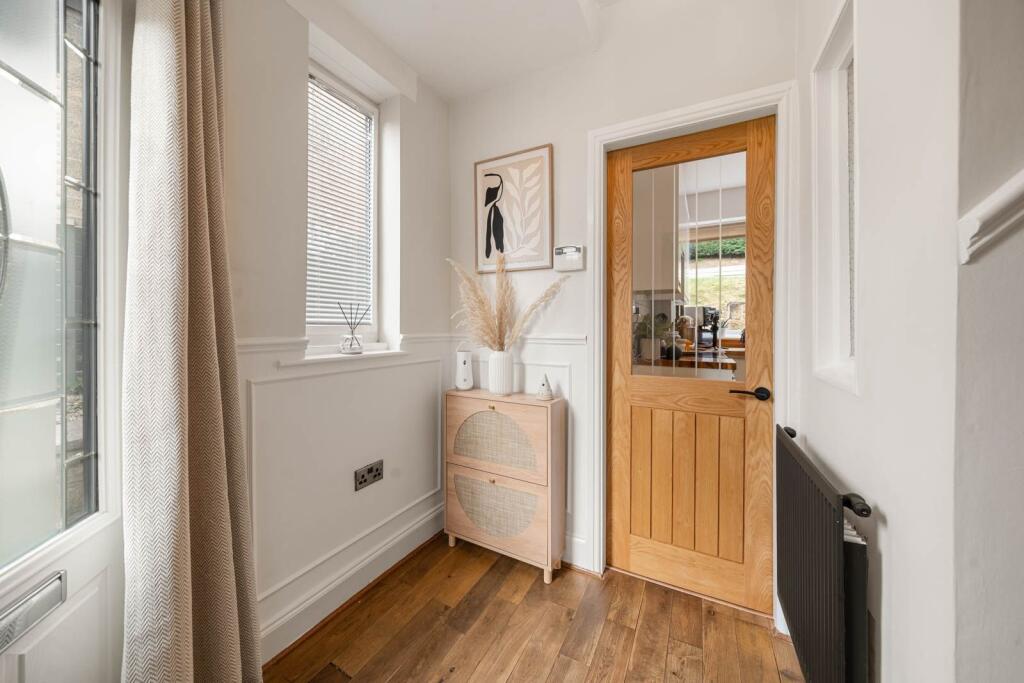 34 Cowcliffe Hill Road, Huddersfield, HD2 photo 5