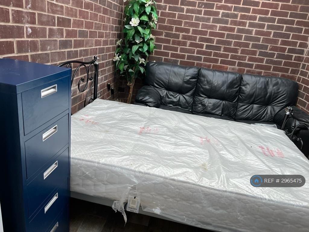 Main image of property: Victoria Park, Manchester, M14