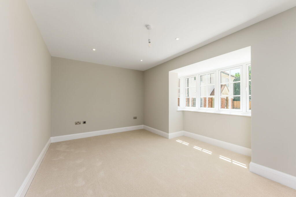 House in Ashford, Charing - More