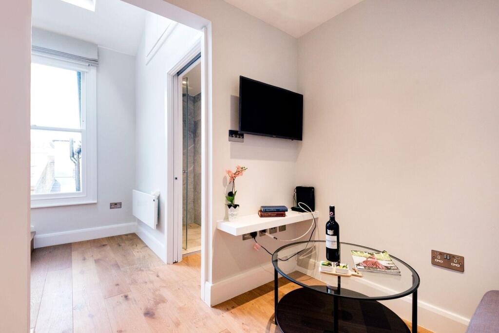 Studio flat for rent