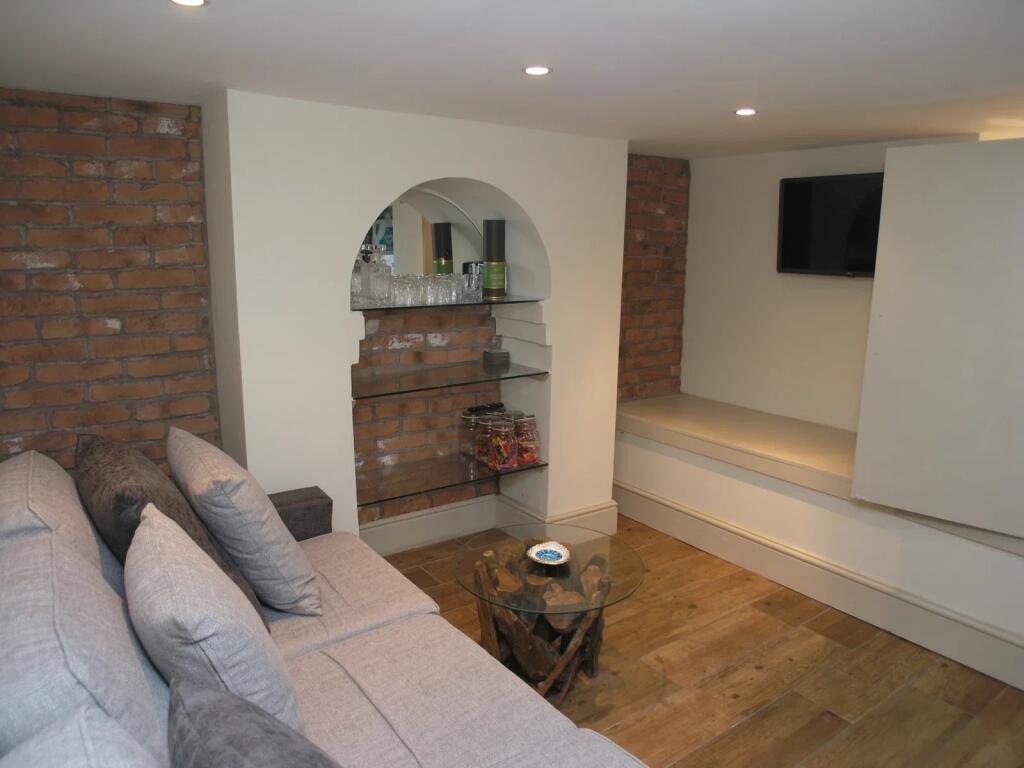 House in Birmingham, Harborne - More