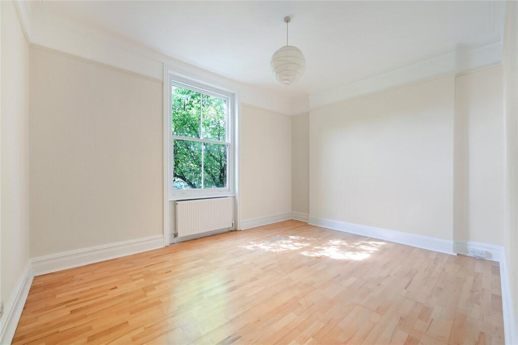 Apartment in London - View 3