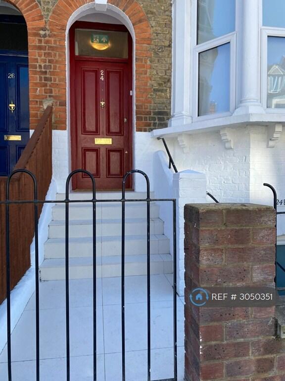 House in London - View 4