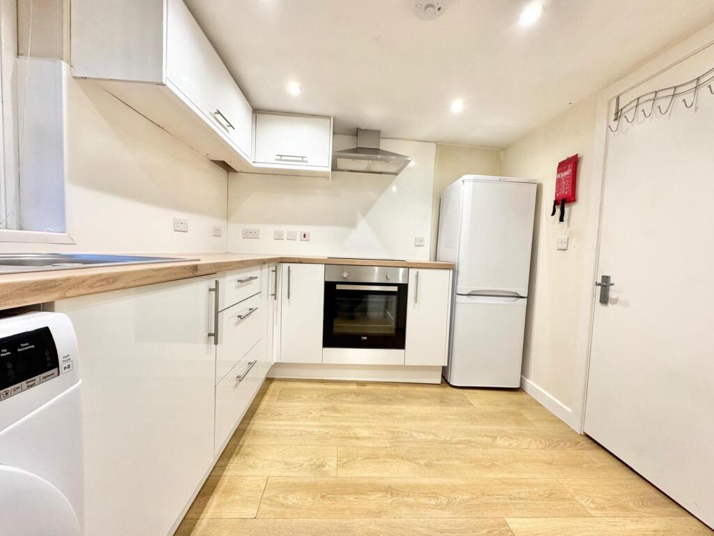 Apartment in London - View 4