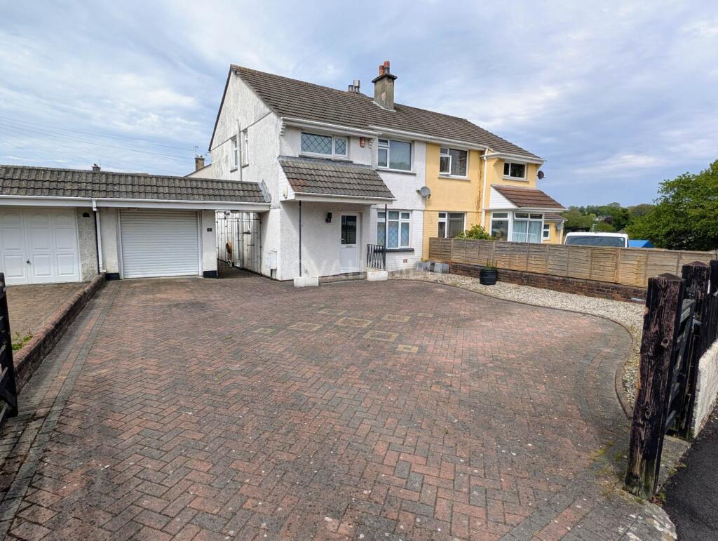Main image of property: Treveneague Gardens, Manadon, PL2 3ST