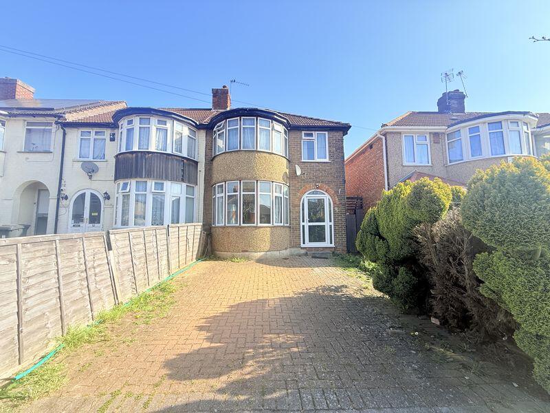 Main image of property: Reading Road, Northolt