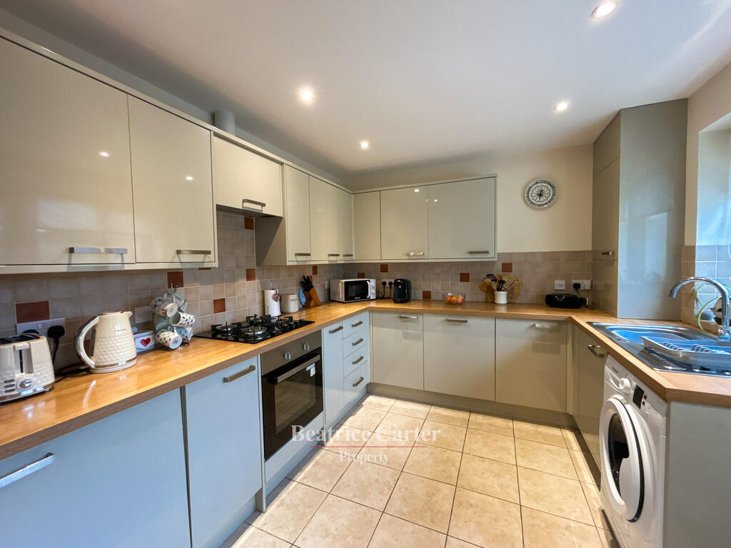 Fleming Avenue, Mildenhall photo 3