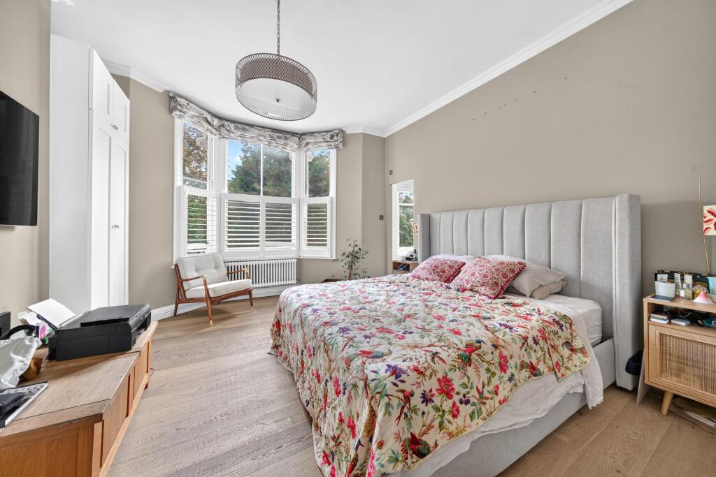 Apartment in London - View 5