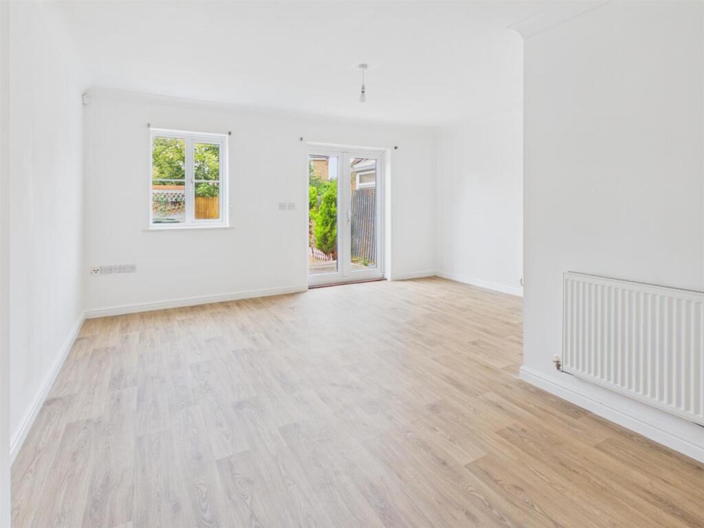 Rembrandt Court, Downham Market photo 5