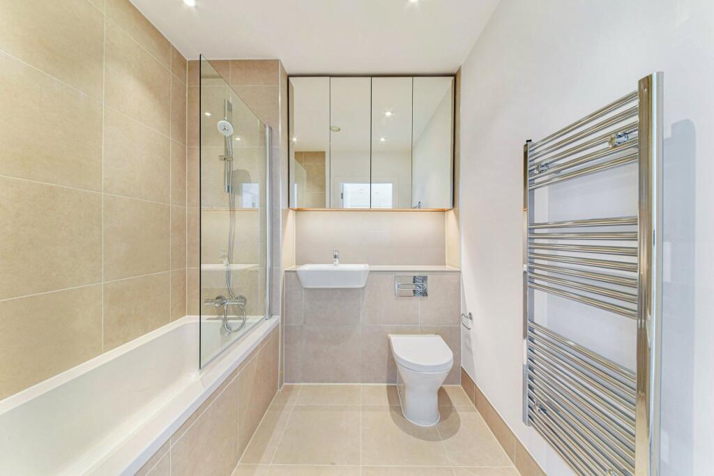Apartment in London, Blackwall - More