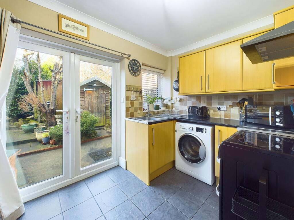 House in Nottingham, Daybrook - View 4