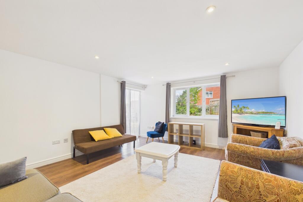 House in Whitchurch - View 5