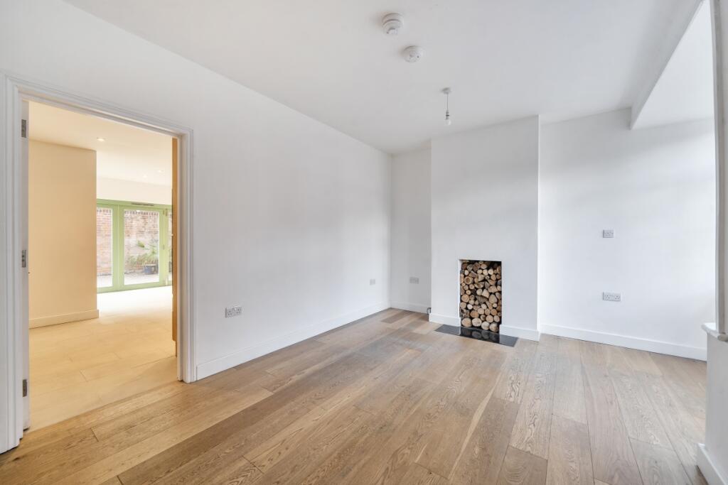 House in Southampton - View 5