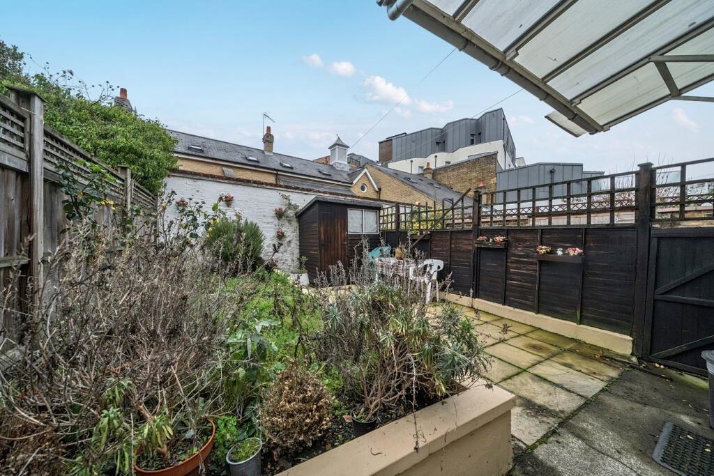 Chestnut Grove, Balham, SW12 photo 2