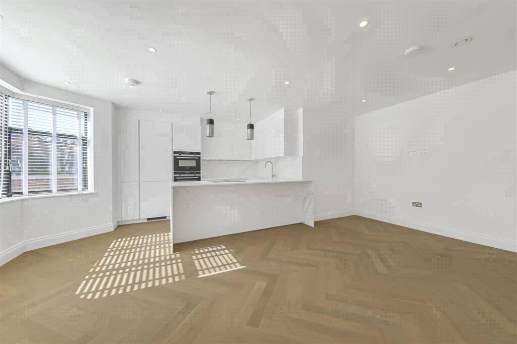 Main image of property: Barnet, 21 Beechcroft Avenue, Golders Green, London, NW11