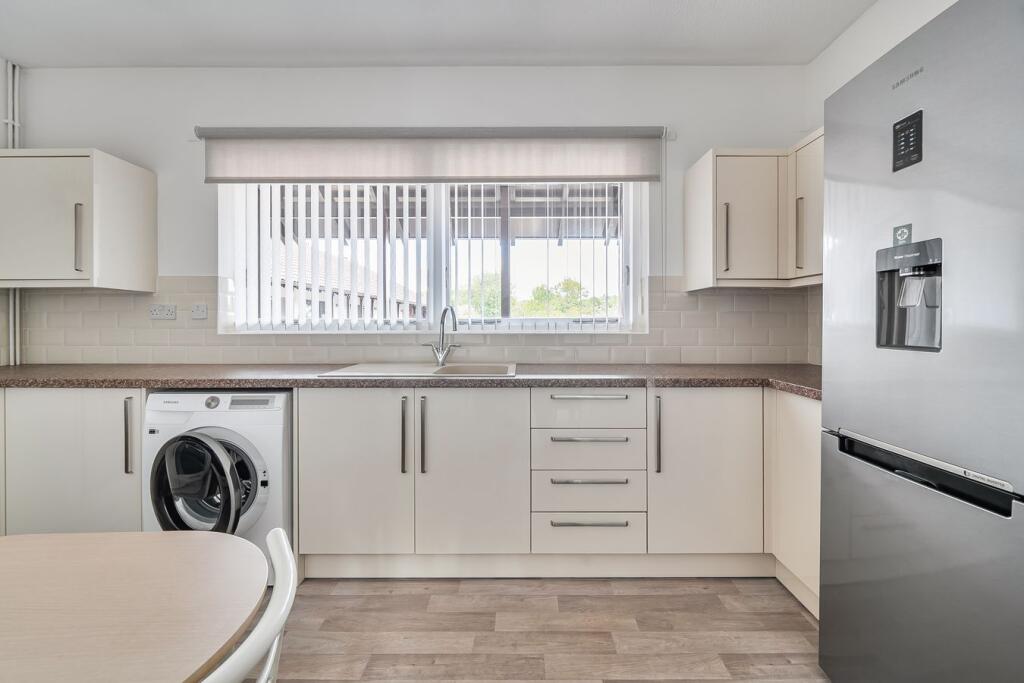 Apartment in Milton Keynes, Willen, Campbell Park