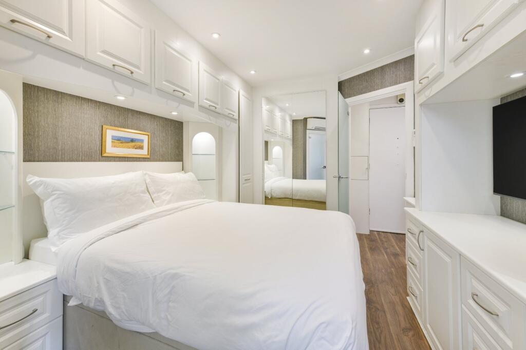 Apartment in London - View 3