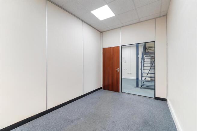 EPSOM DOWNS METRO CENTRE, UNIT 6 (14).jpg