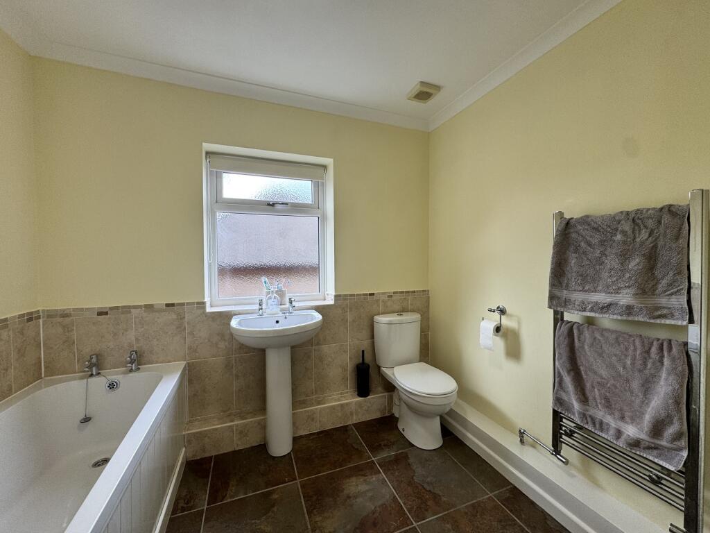 House in Swansea, Gorslas - More