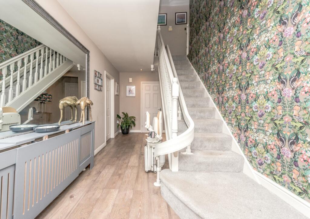 House in Wakefield - View 5