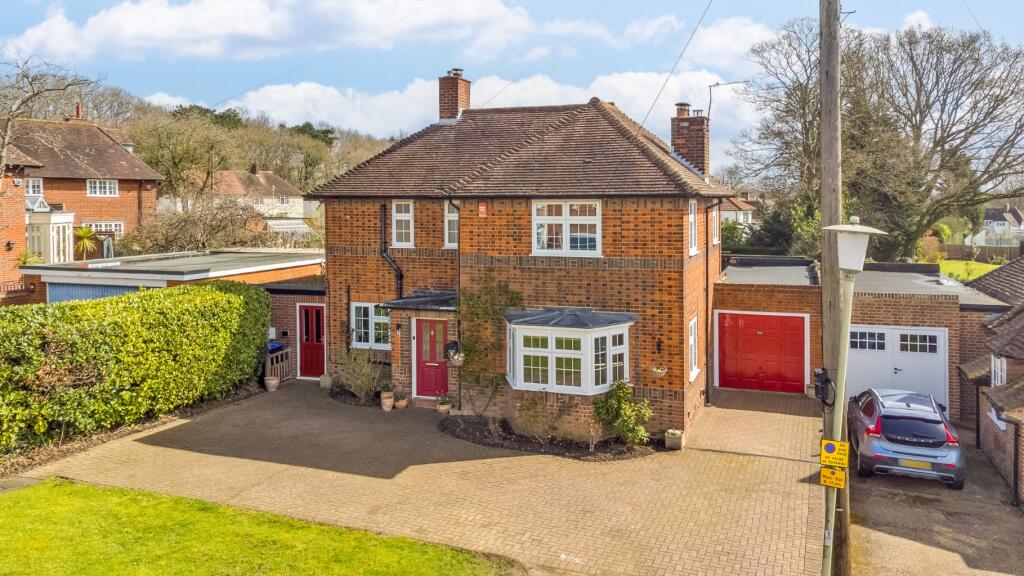 High Oaks Road, Welwyn Garden City, Hertfordshire, AL8