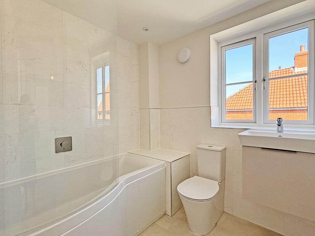 House in Taunton - View 5