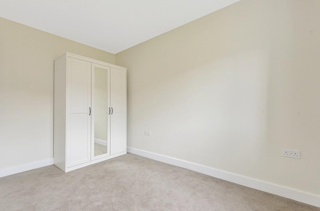 House in Southampton - View 5