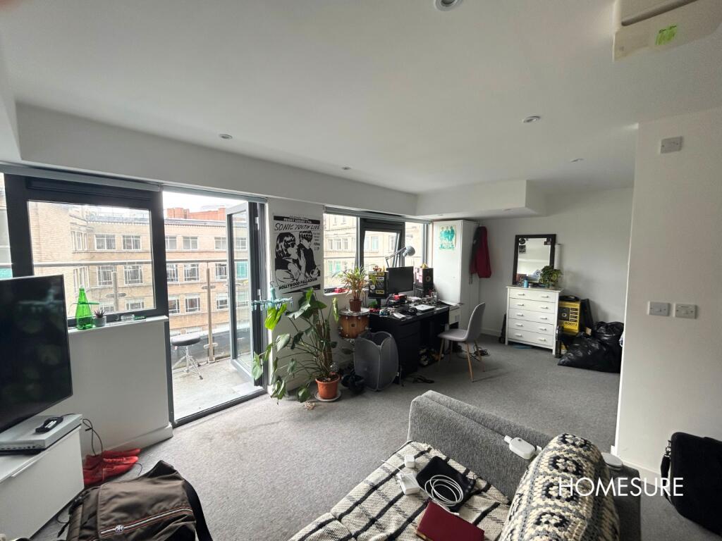 Apartment in Liverpool - View 2