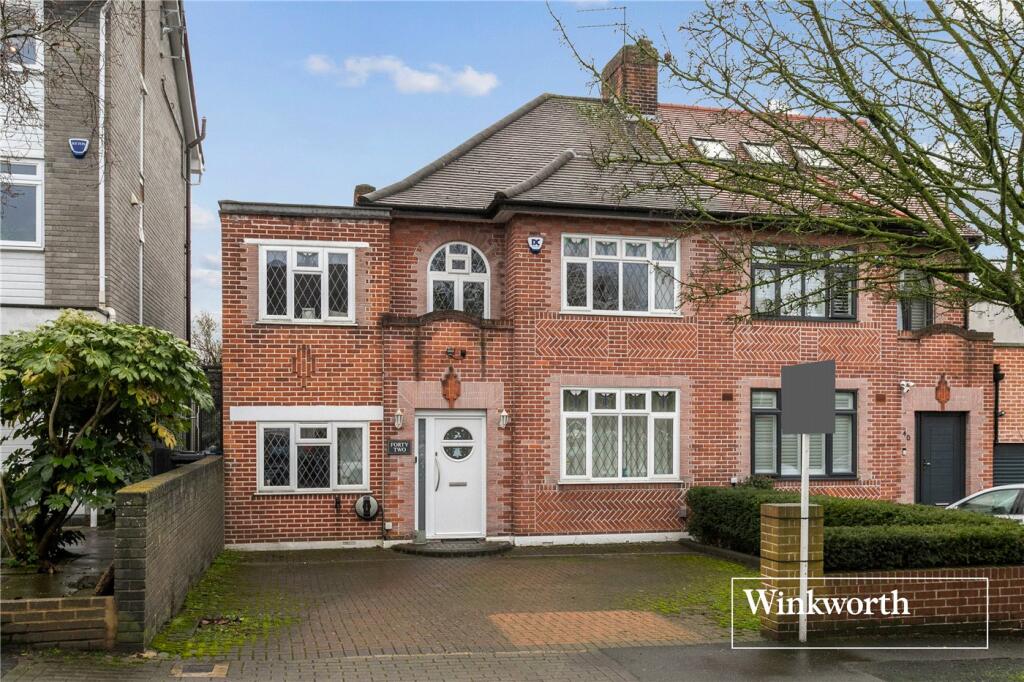 Main image of property: Beechwood Avenue, Finchley, London, N3