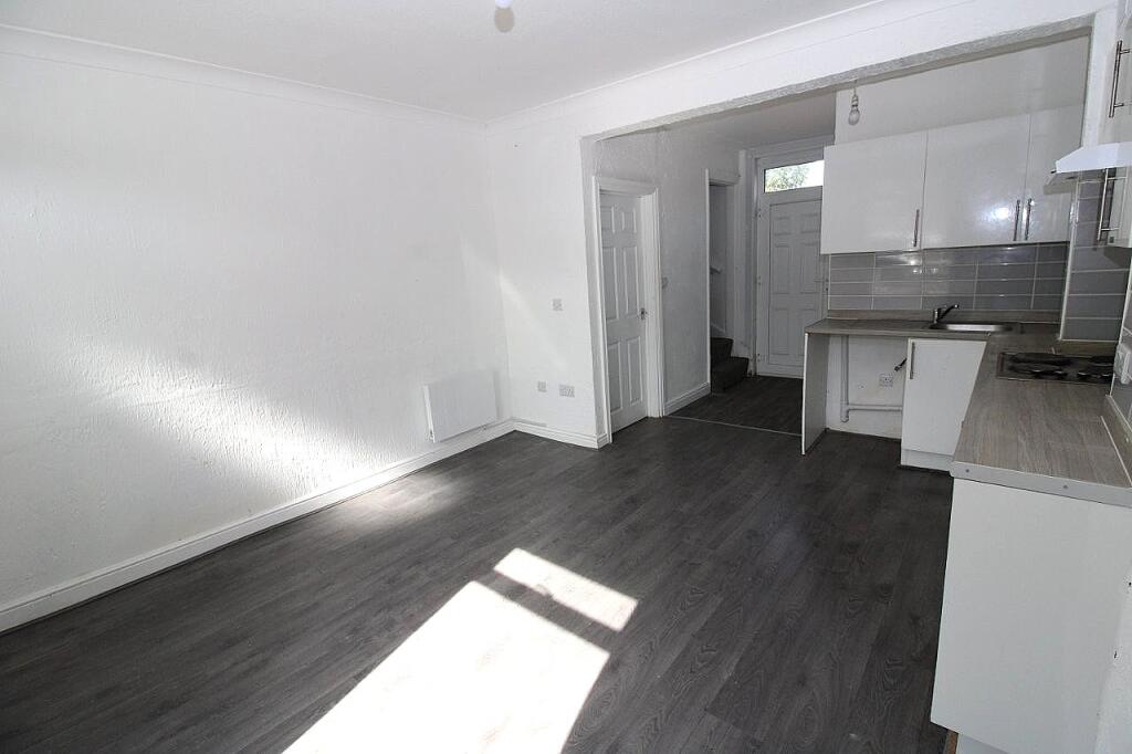 House in Barnsley, Shaw Lands, Kingstone - View 4