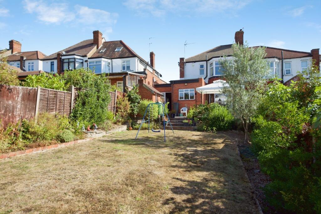 House in London - View 3
