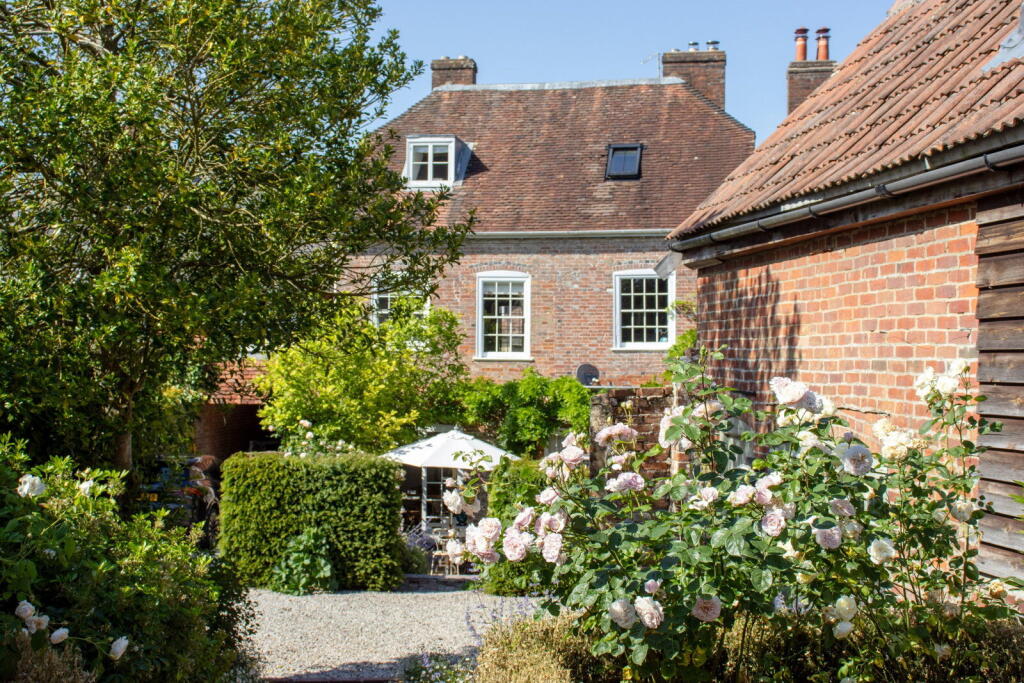 House in Winchester, The Soke, New Alresford - View 5