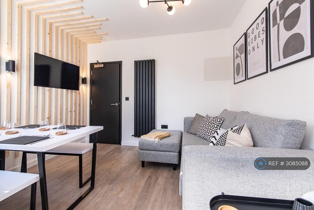 House in Nottingham - View 2