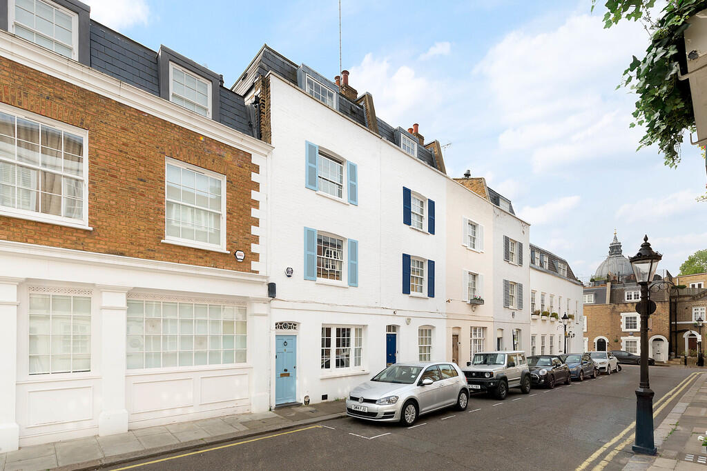 Main image of property: Fairholt Street, Knightsbridge SW7