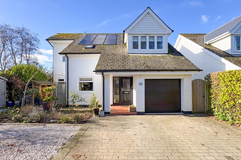 Main image of property: Kitchers Close Sway 