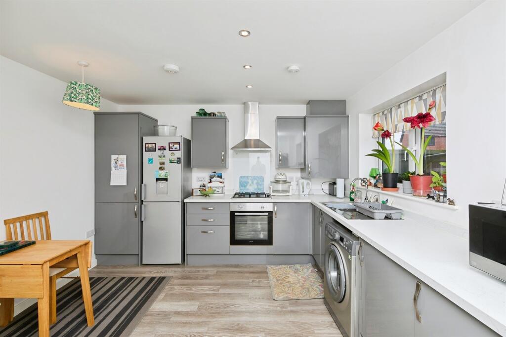 Wootton Close, Leabrooks, Alfreton photo 5