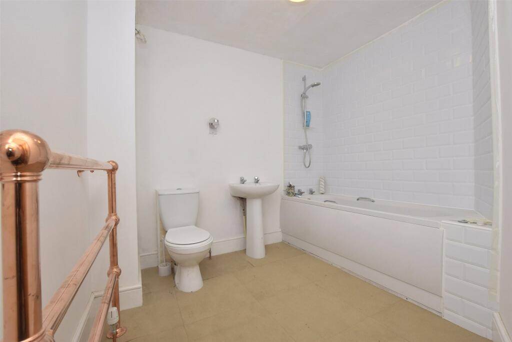 Linsley House, Beechen Cliff Road, BATH, Somerset, BA2 - More