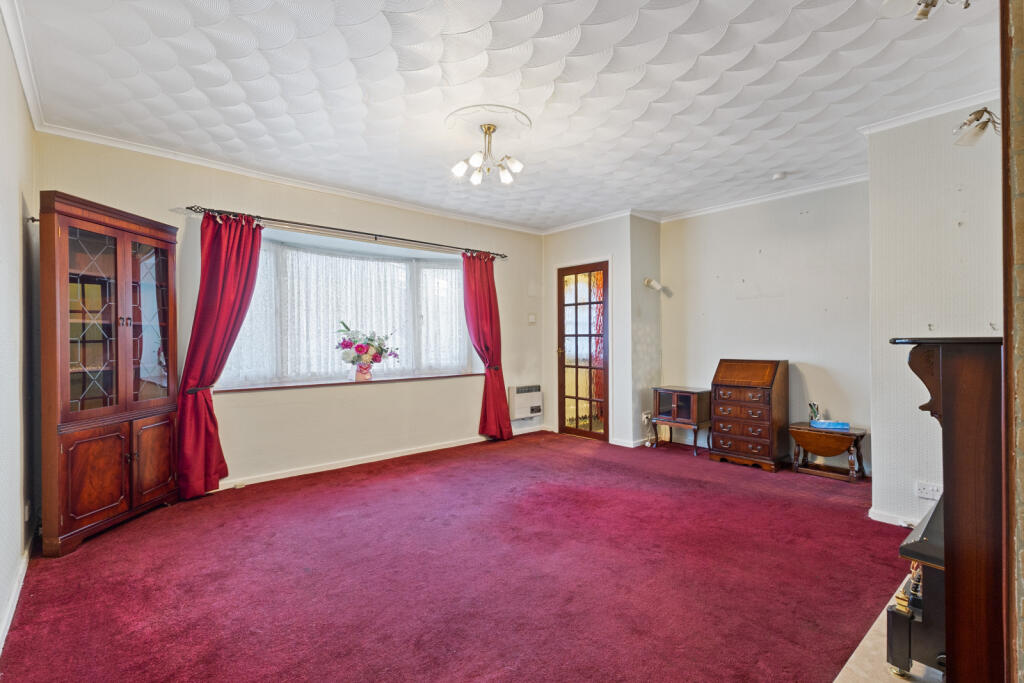 Manygates Crescent, Waekefield, WF1 photo 3