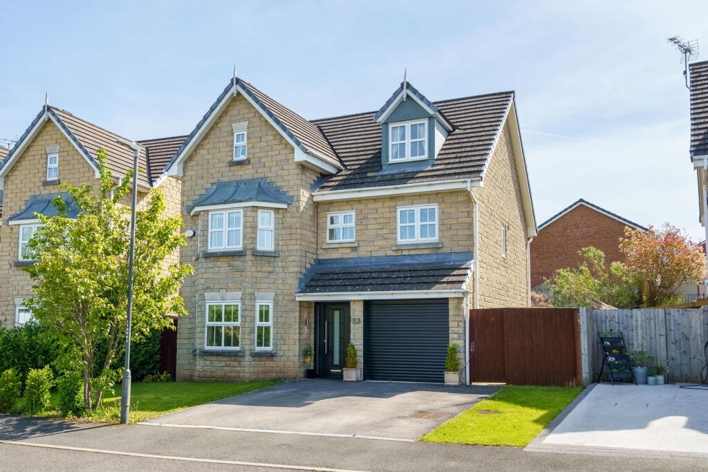 Main image of property: Mayflower Close, Glossop, SK13 8UD