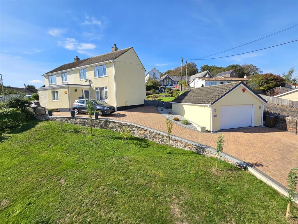 3-bed semi-detached on Delaware Road, Drakewalls, Gunnislake, £320,000