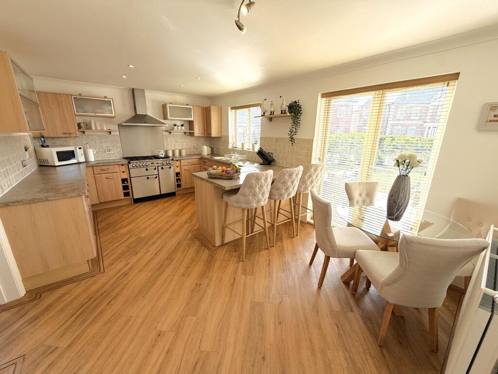 House in Stockton-on-Tees - More