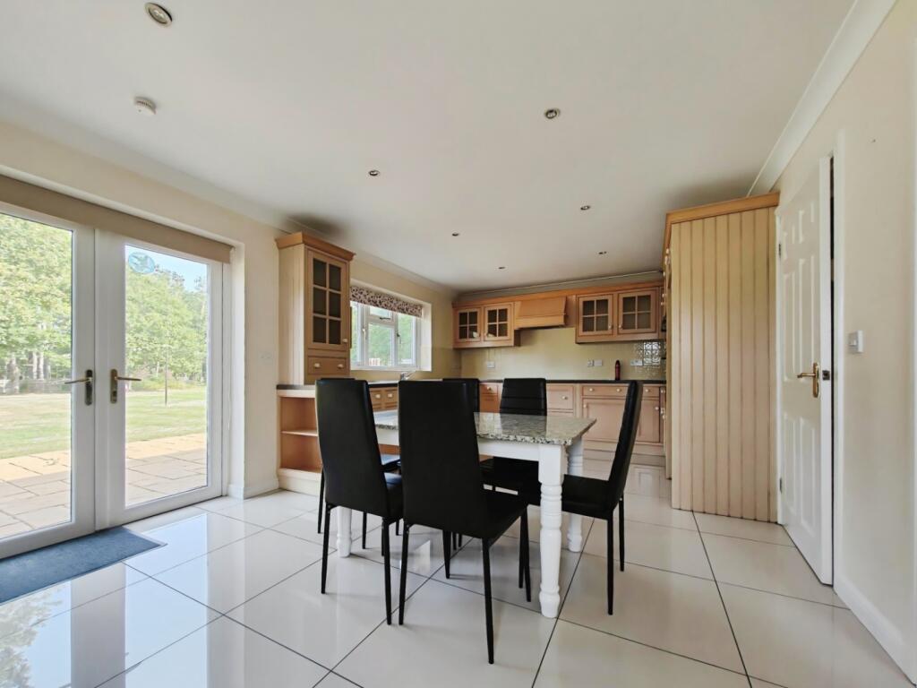 Park Lane, Finchampstead, Wokingham - View 5
