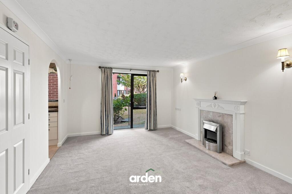 Apartment in Worcester, Worcestershire - View 3