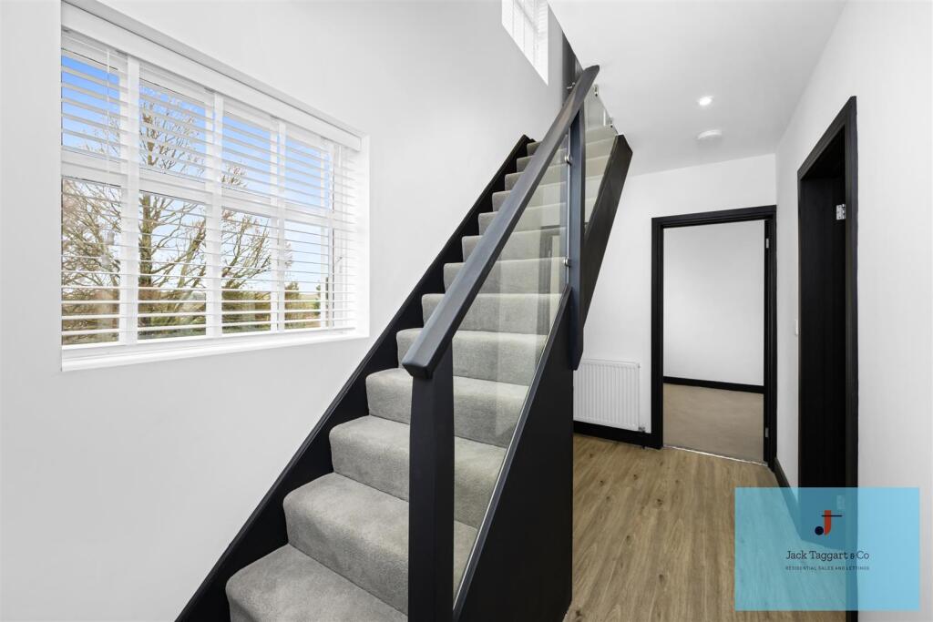 Rotherfield Crescent, Brighton - View 6