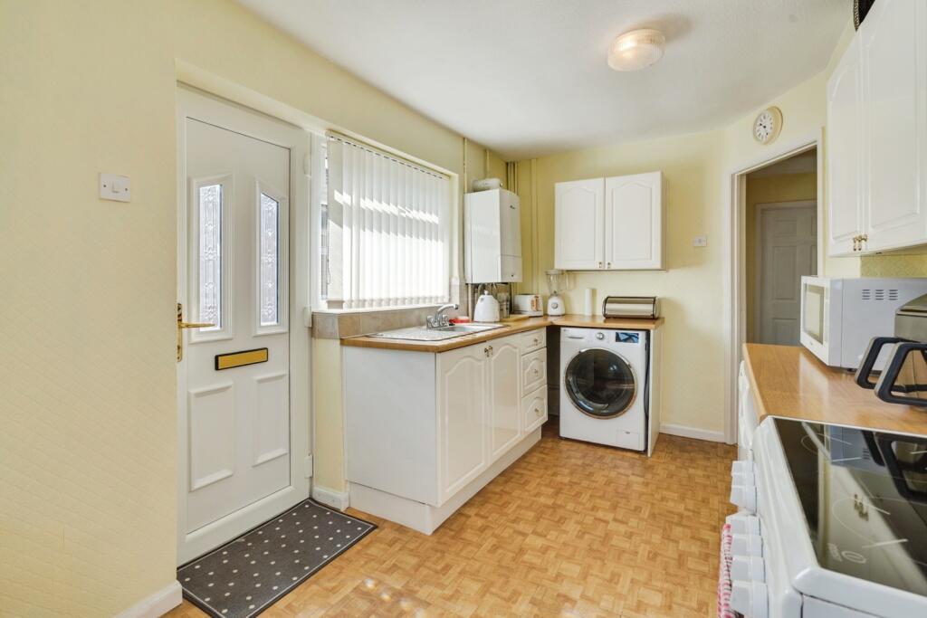House in Westhoughton, Dobb Brow - More