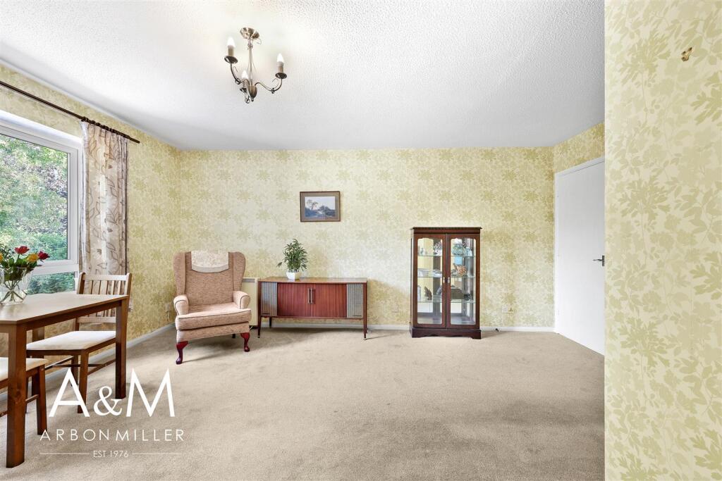 Apartment in Ilford - View 5