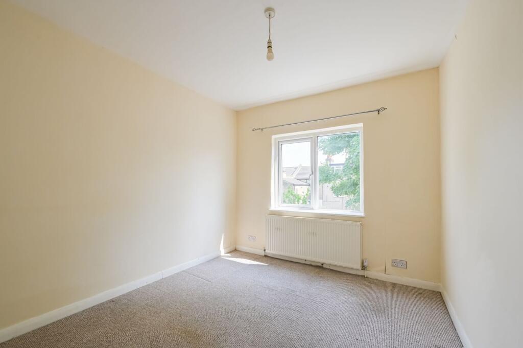 Apartment in London, Temple Mills, Leytonstone - View 5